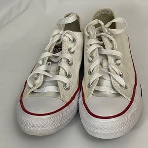 Converse Chuck Taylor All Star Low Top SZ6 unisex